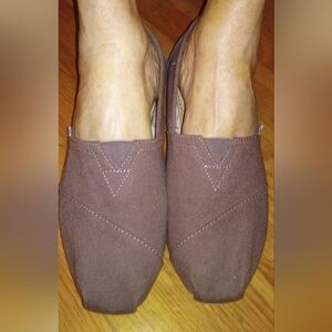 TOMS Slip Ons Gray Classic Comfort Flats Sz 8